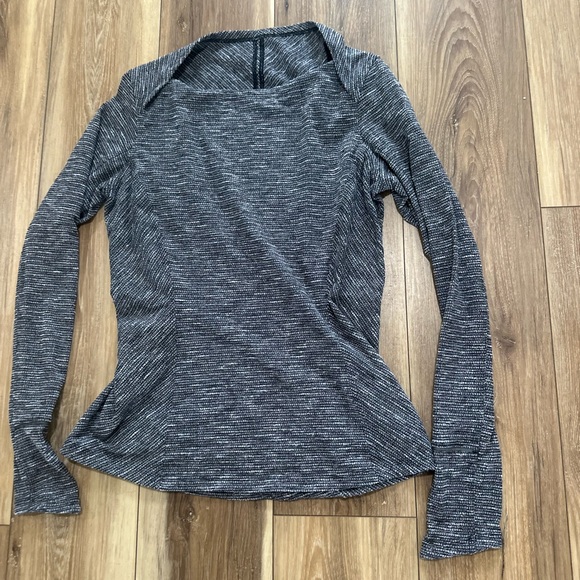 Lululemon Women's Gray Long Sleeve Top size 10 - Picture 2 of 5